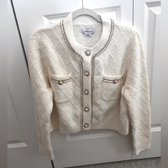 Fluffy Contrast Trim Faux Pearl Button Cardigan | Tweed Jacket | URBAN REVIVO - Picture 2 of 8